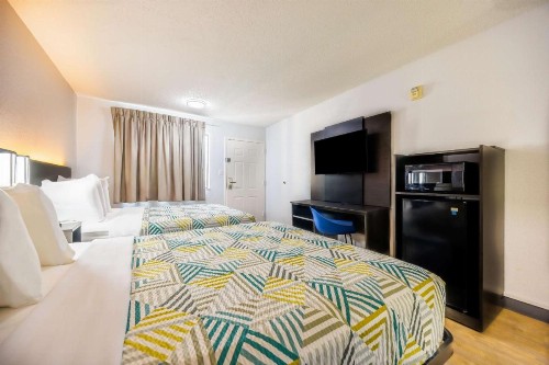 OYO Hotel Fort Worth East Gateway Ball Park - image 13