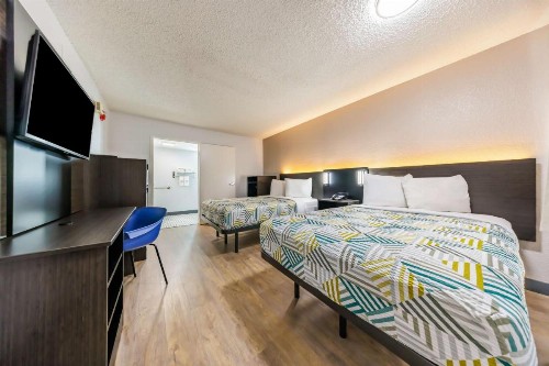 OYO Hotel Fort Worth East Gateway Ball Park - image 8
