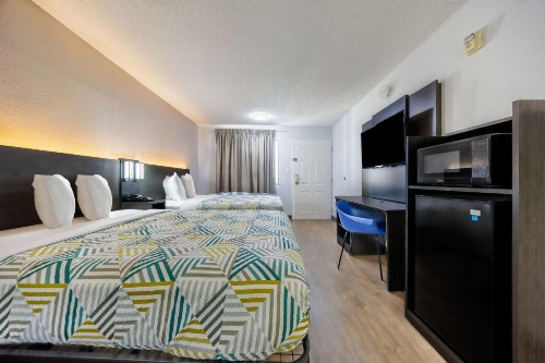 OYO Hotel Fort Worth East Gateway Ball Park - image 9