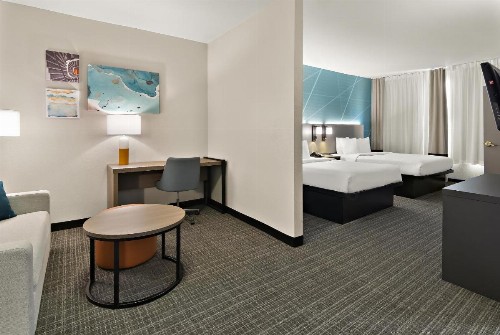 Comfort Suites North Fossil Creek - image 21