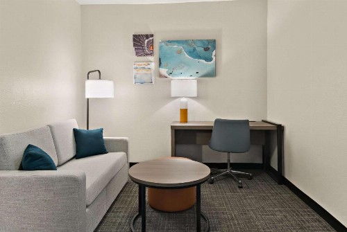 Comfort Suites North Fossil Creek - image 24