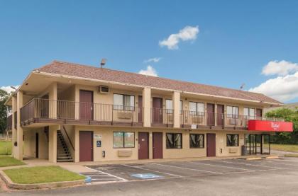 Red Roof Inn Fort Worth South - image 14