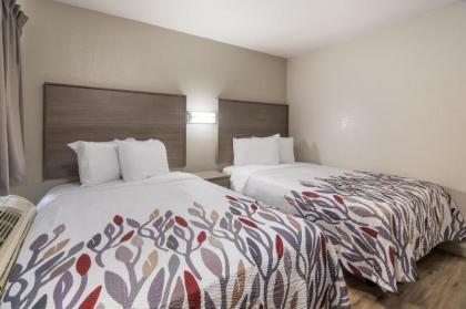 Red Roof Inn Fort Worth South - image 9