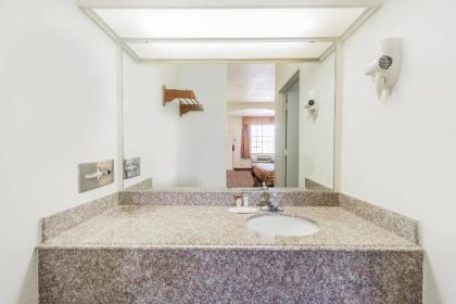 Americas Best Value Inn  Suites Fort Worth South Fort Worth Texas