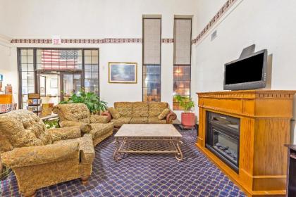 Americas Best Value Inn & Suites Fort Worth South - image 12