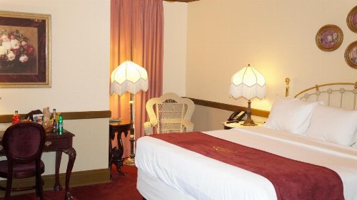 Stockyards Hotel - image 12