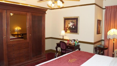 Stockyards Hotel - image 18
