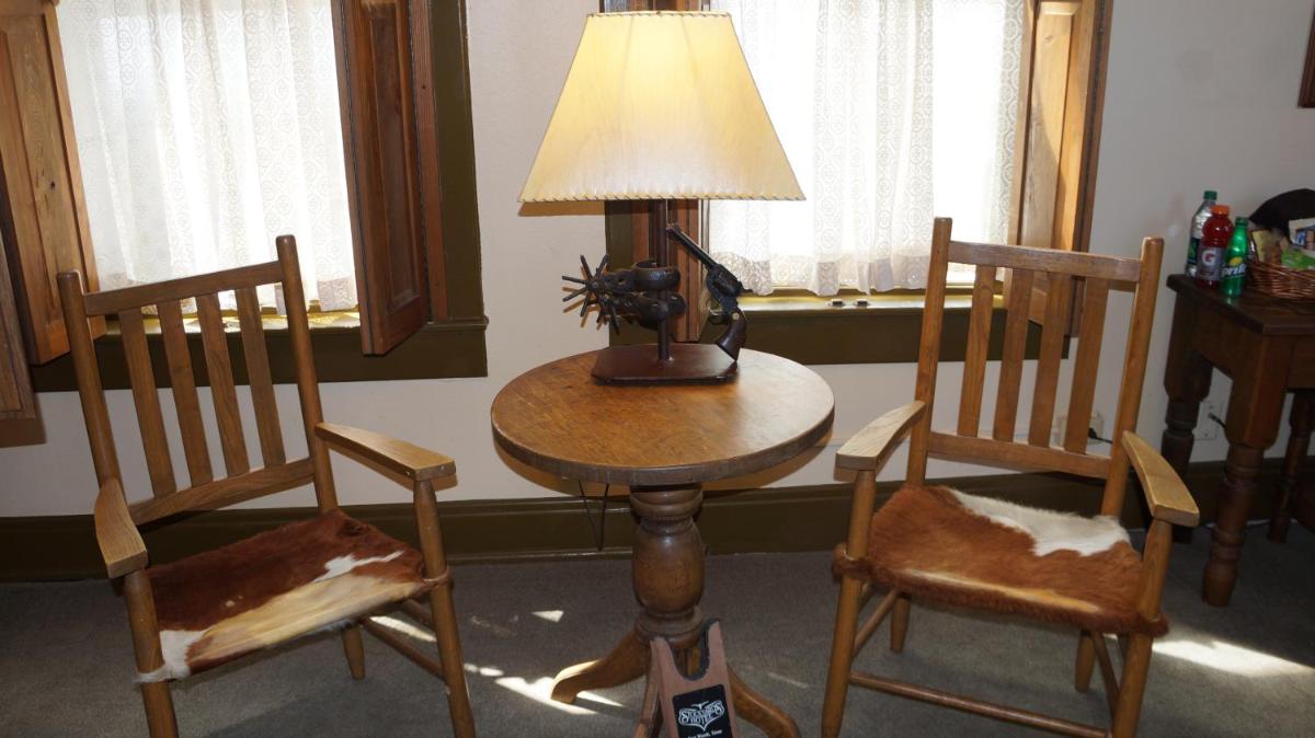 Stockyards Hotel - image 2