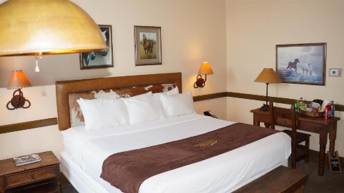 Stockyards Hotel - image 23