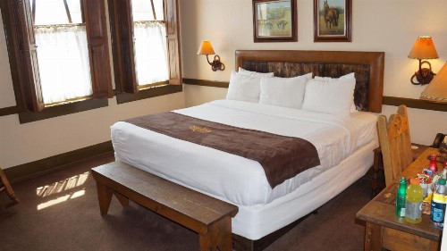 Stockyards Hotel - image 41