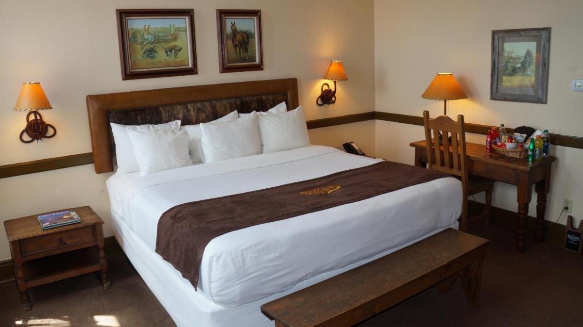 Stockyards Hotel - image 6