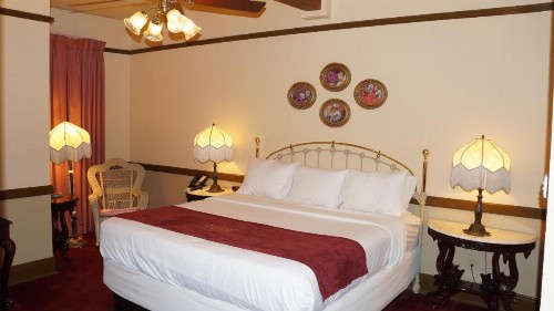 Stockyards Hotel - image 8