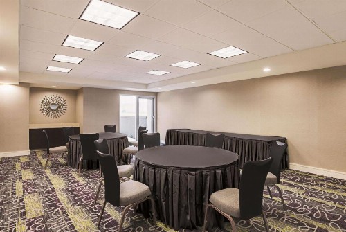 La Quinta by Wyndham Fort Worth North - image 15
