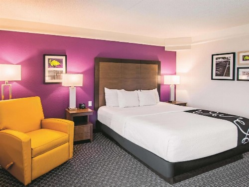 La Quinta by Wyndham Fort Worth City View - image 10