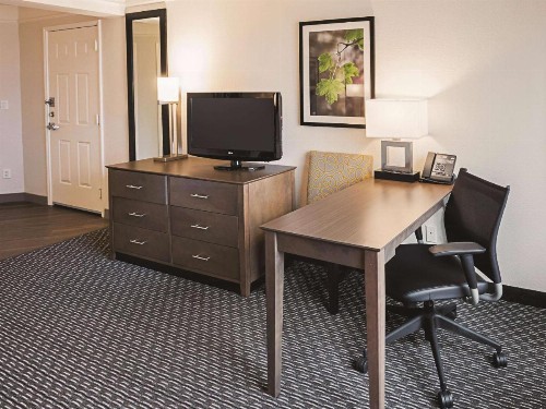 La Quinta by Wyndham Fort Worth City View - image 21