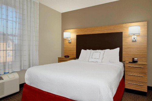 TownePlace Suites Fort Worth Southwest TCU Area - image 18