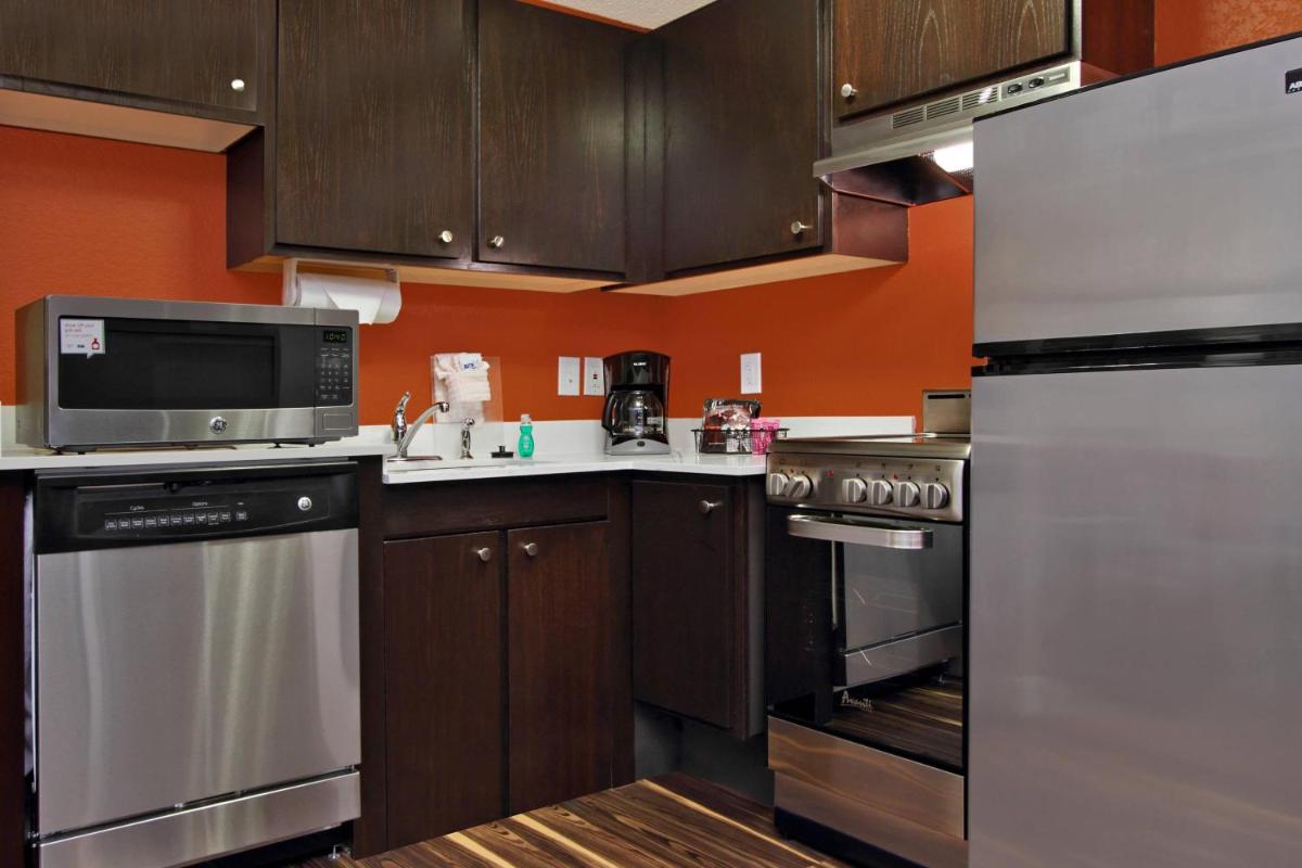 TownePlace Suites Fort Worth Southwest TCU Area - image 2