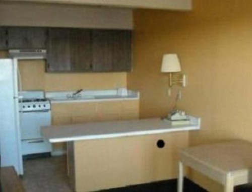 Express Inn Fort Worth - image 7