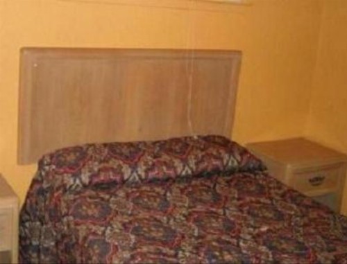 Express Inn Fort Worth - image 8