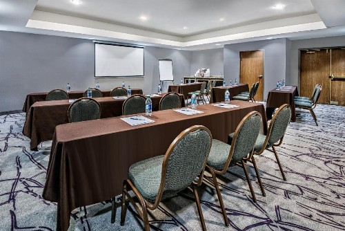 Holiday Inn Express Hotel and Suites Fort Worth/I-20 - image 20