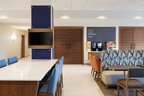 Holiday Inn Express Hotel and Suites Fort Worth/I-20 - image 34