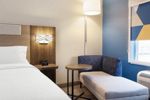 Holiday Inn Express Hotel and Suites Fort Worth/I-20 - image 36