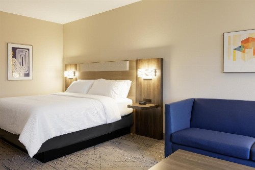 Holiday Inn Express Hotel and Suites Fort Worth/I-20 - image 39