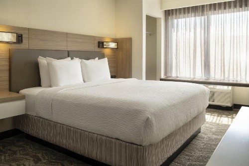 SpringHill Suites Fort Worth University - image 12