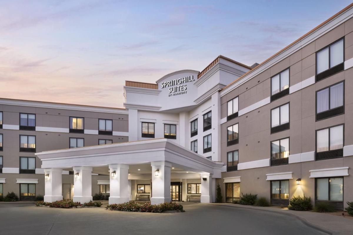 SpringHill Suites Fort Worth University - image 2