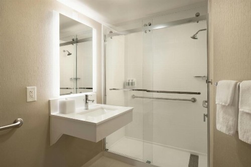 SpringHill Suites Fort Worth University - image 33