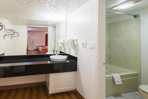 Motel 6-Fort Worth TX - White Settlement - image 20