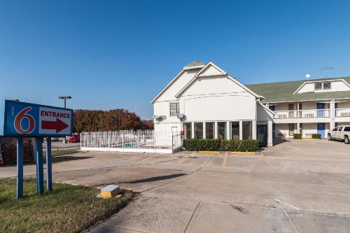 Motel 6-Fort Worth TX - White Settlement - image 6