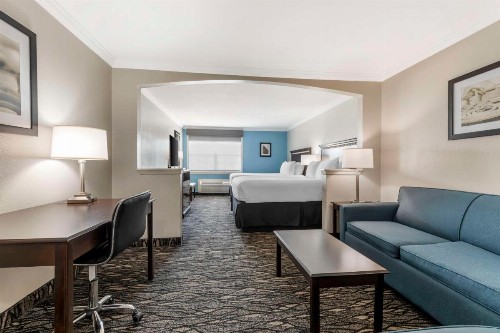 Best Western Plus Lake Worth - image 11
