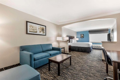 Best Western Plus Lake Worth - image 3