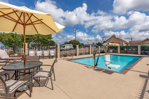 Best Western Plus Lake Worth - image 31