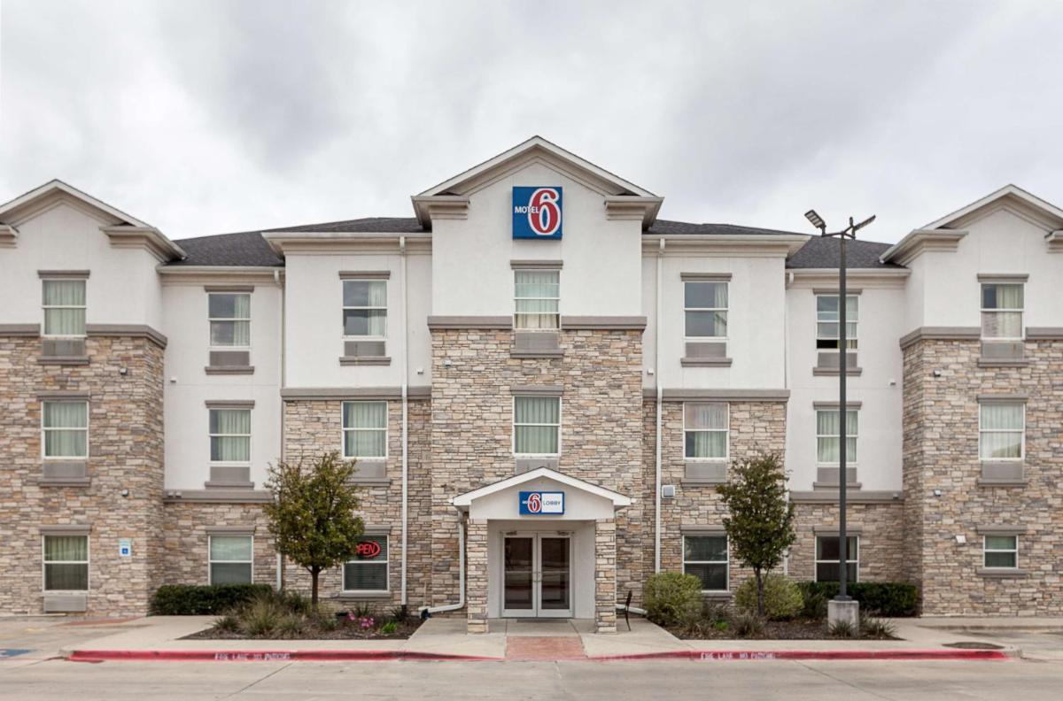 Motel 6-Fort Worth TX - image 2