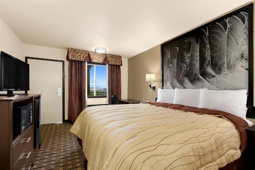 Super 8 by Wyndham Fort Worth TX - image 16