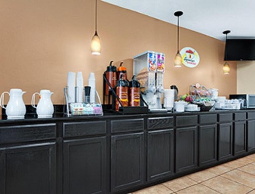 Super 8 by Wyndham Fort Worth TX - image 24