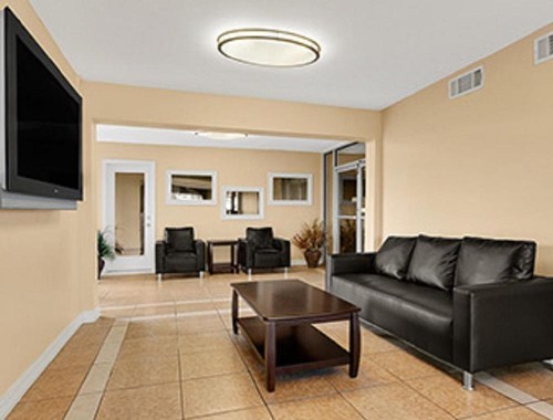 Super 8 by Wyndham Fort Worth TX - image 30