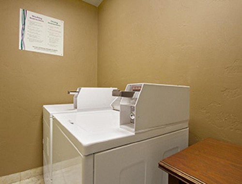 Super 8 by Wyndham Fort Worth TX - image 31