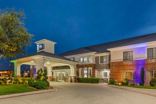 Best Western Fort Worth Inn and Suites - image 12