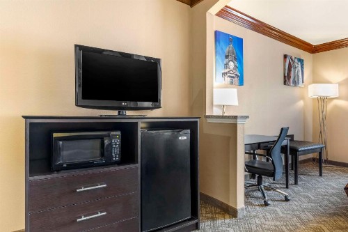 Best Western Fort Worth Inn and Suites - image 31