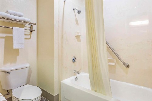 Best Western Fort Worth Inn and Suites - image 34