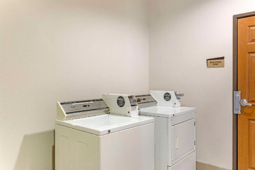 Best Western Fort Worth Inn and Suites - image 6