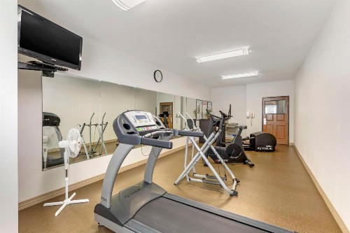 Best Western Fort Worth Inn and Suites - image 7