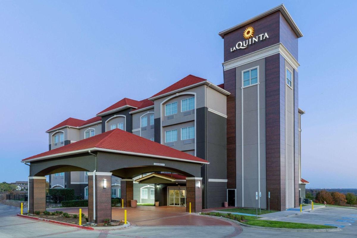 La Quinta by Wyndham Fort Worth - Lake Worth - main image