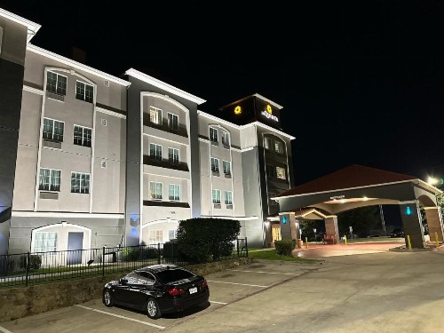 La Quinta by Wyndham Fort Worth - Lake Worth - image 10