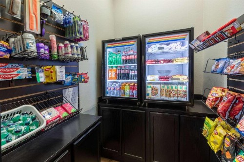 La Quinta by Wyndham Fort Worth - Lake Worth - image 11