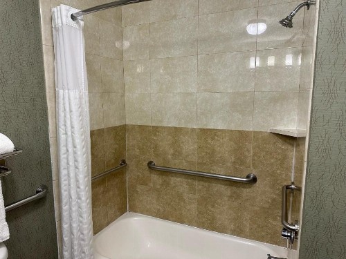 La Quinta by Wyndham Fort Worth - Lake Worth - image 21