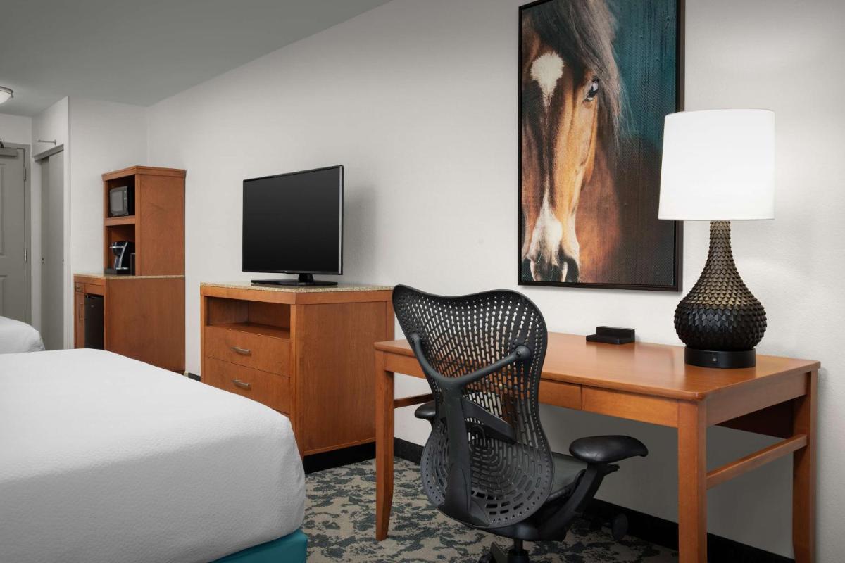 Hilton Garden Inn Fort Worth Medical Center - image 4